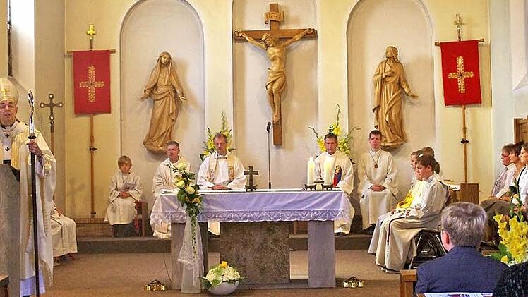 Erzbischof Ludwig Schick sprach in seiner Festpredigt über die Bedeutung der Kirche.