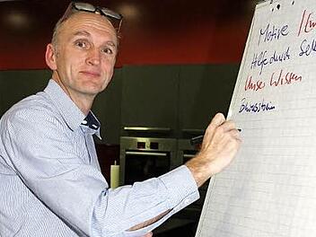 Frank Braun vom Eine-Welt-Netzwerk in Nürnberg betonte, dass Geld von alleine kommt, wenn am Anfang eine gute Idee steht. Foto: Sonja Adam