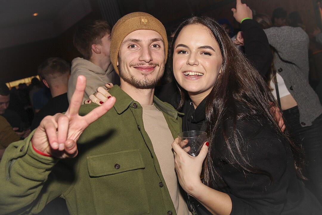 Mit vielen Party-Songs der 80er & 90er und Rock-Pop Klassikern