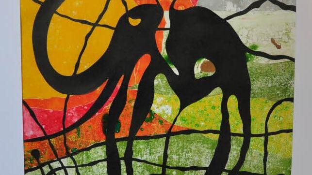 Giraffen inspirierten den Künstler Ruthard Fella für die Collage und diesen Prägedruck. Fotos: Ulrike Langer