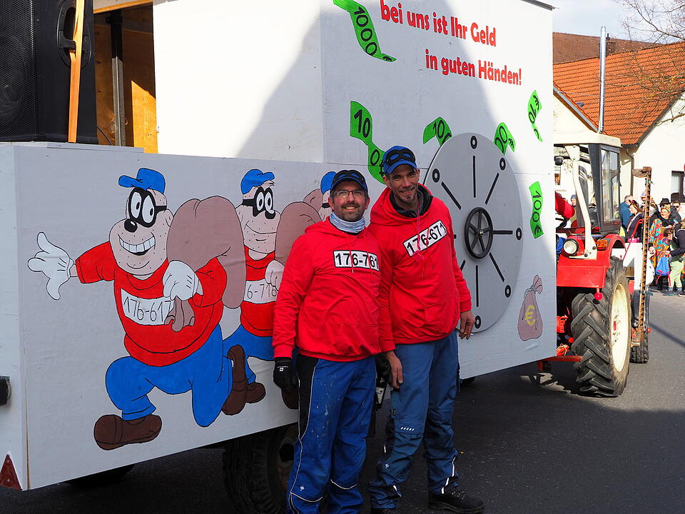 Wildes Faschingstreiben in Steinach an der Saale.
