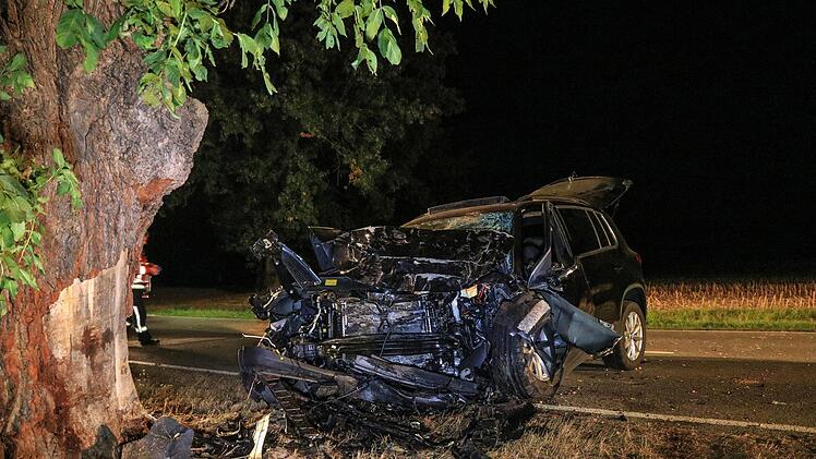 Bei einem t&ouml;dlichen Verkehrsunfall im Landkreis Bamberg ist ein Mann ums Leben gekommen. Foto: News5/Merzbach