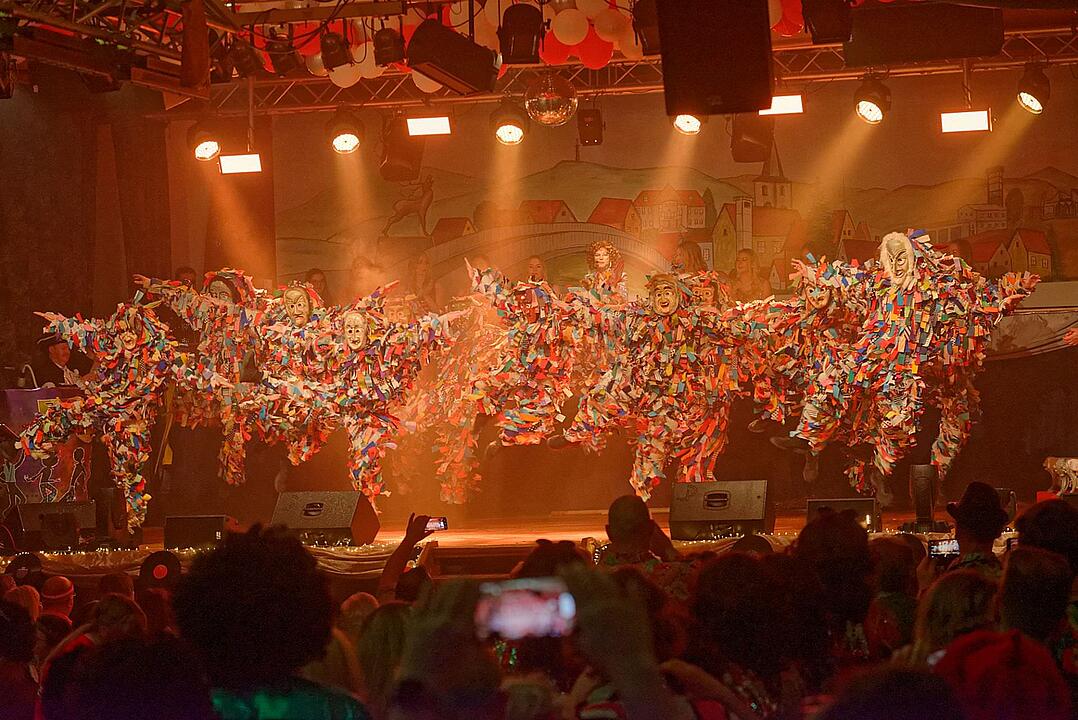 Motto: "Licht aus! Spot an! 70er Disco"