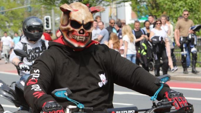 Der Motorrad-Korso zur Sternfahrt 2018. Foto: Barbara Herbst