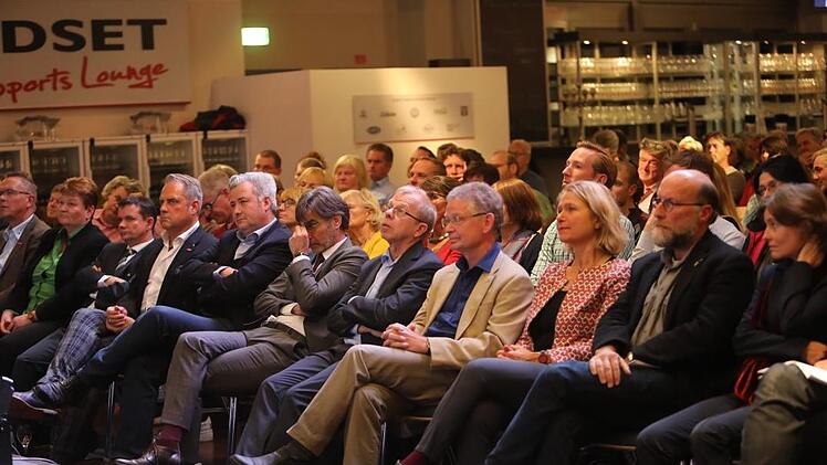 Podiumsdiskussion zum Gewerbepark Geisfelder Straße in der Brose-Arena. Foto: Barbara Herbst