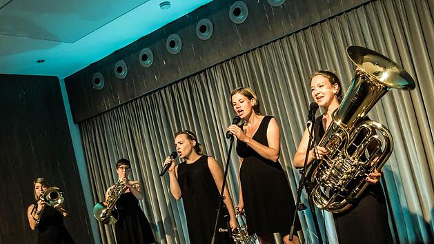 Das Festival "Klanggrenzen" bringt am 2. Juli ein Wiederh&ouml;ren mit dem Quintett "Brassessoires" bei "Leise am Markt".Jochen Berger