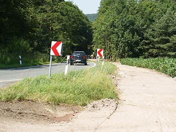 Noch handlungsfähig für Investitionen bleibt die Gemeinde Rauhenebrach, wie die Haushaltsberatungen des Gemeinderats am Dienstag zeigten. Projekte werden neu begonnen oder fortgesetzt. Gute Fortschritte macht der Radwegebau von Untersteinbach nach Koppenwind. Wegen der schwierigen Topographie wurde der Weg durch Aufschüttungen über mehrere Jahre vorbereitet. Fotos: Sabine Weinbeer