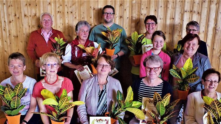 In Theisenort wurden in der Gruppe II 14 Teilnehmer durch den Gartenbaukreisverband Kronach ausgezeichnet.