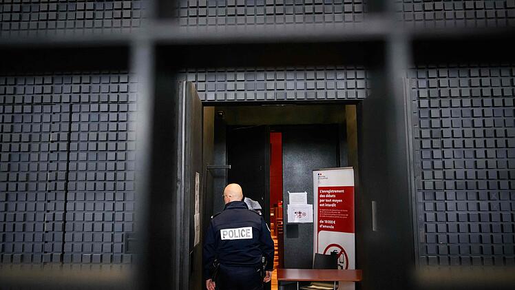 "Maskenmann"-Prozess in Frankreich