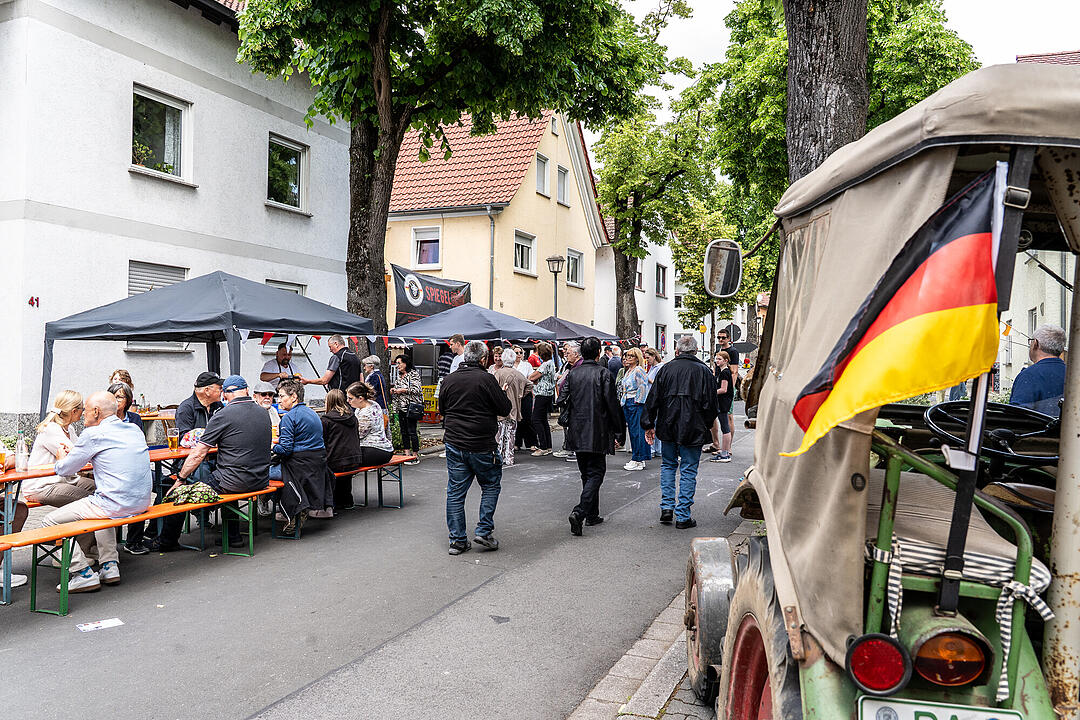 Festliche Genussmeile mit vielen verschiedenen regionalen Spezialit&auml;ten.