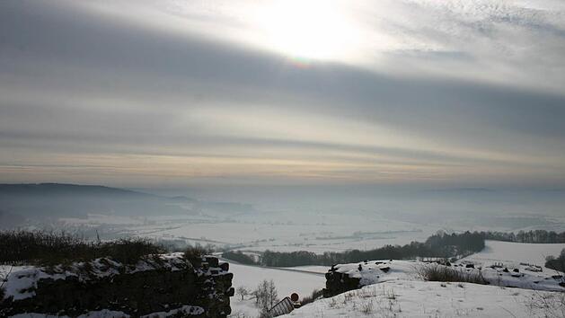 Anfang Dezember fiel p&uuml;nktlich zur Adventszeit der erste Schnee. Nach einer kurzen Winterpause verzaubert die wei&szlig;e Pracht nun wieder die Landschaft der Ha&szlig;berge. Eckehard Kiesewetter