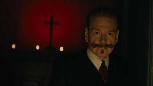 In "A Haunting in Venice" schl&uuml;pft Oscargewinner Kenneth Branagh zum dritten Mal in die Rolle des Meisterdetektivs Hercule Poirot.