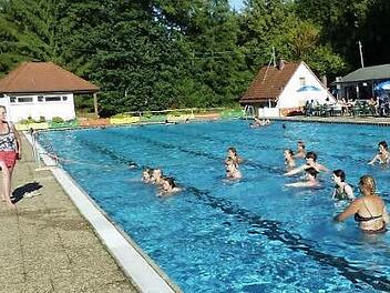 Das Freibad in Weißenbrunn wird durch die Gemeinde an den gemeinnützigen Verein der Schwimmbadfreunde verkauft. Foto: Karl-Heinz Hofmann