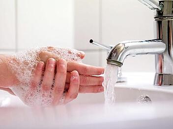 Das Händewaschen in Marktleugast wird teurer. Symbolfoto: Archiv