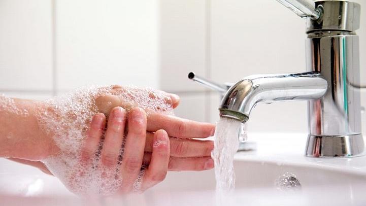 Das Händewaschen in Marktleugast wird teurer. Symbolfoto: Archiv