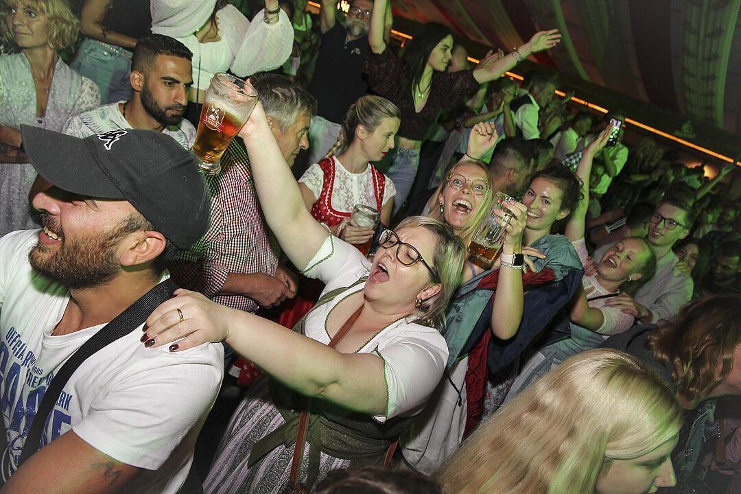 Für Partystimmung sorgten die "Stoapfälzer Spitzbuam"