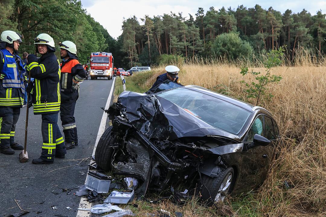 Kreis Bamberg: Auto fährt in Gegenverkehr – Kleinkind auf Rücksitz – Rettungshubschrauber im Einsatz