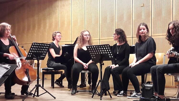 Ein gleichwie beeindruckendes und begeisterndes Neujahrskonzert ging in Münnerstadts Gymnasium über die Bühne. Foto: Hartmut Hessel