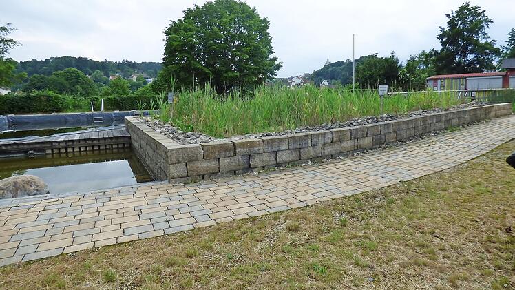 Gößweinstein würde das derzeit geschlossene Höhenschwimmbad gerne wieder öffnen – wären da nicht die hohen finanziellen Belastungen.