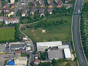 Filetstück der Bamberger Stadtentwicklung: die Grünfläche am Ring, auf der Oberfrankens größtes BMW-Autohaus entstehen soll.  Foto: R. Rinklef