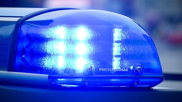 Schlechte Tarnung: Betrunkener fuhr mit Blaulicht