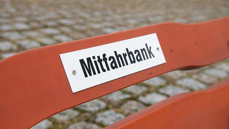 Für das Projekt "Mitfahrbank" haben sich in Weißenbrunn schon einige interessierte Fahrer angeboten. Foto: Matthias Merz, dpa