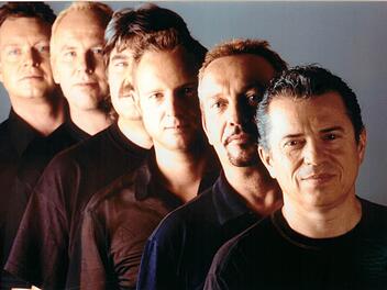 Die Spider Murphy Gang spielt unplugged auf der Plassenburg.