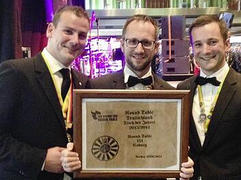 Die Coburger Round-Table-Delegation freut sich über die Ehrung beim Jahrestreffen in Aachen (von links): Andre Grosch, Björn Hieber, Luca Reinhardt.Foto: Privat