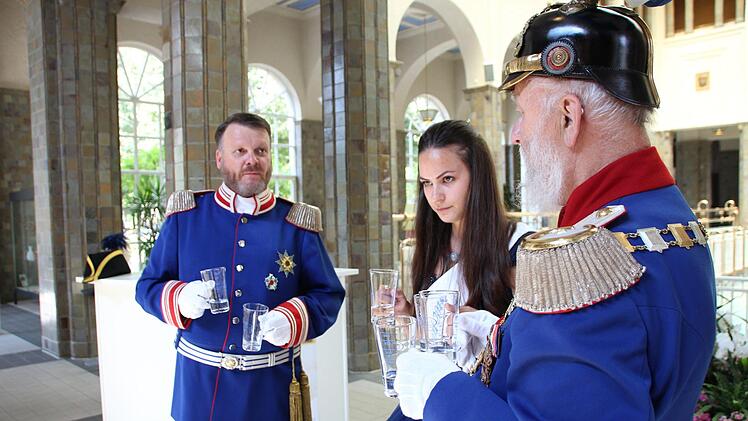 Blindverkostung mit Bad Kissinger Heilwassern. Foto: Benedikt Borst