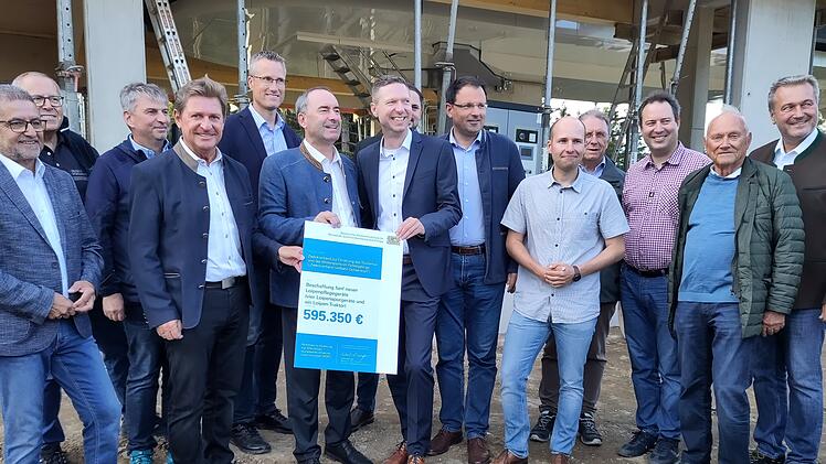 Landkreis Bayreuth: Richtfest f&uuml;r Ochsenkopf-Seilbahn Nord gefeiert - "an die Bed&uuml;rfnisse der Menschen ausgerichtet"