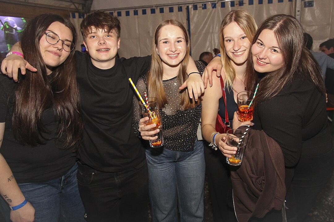 Mit der Partyband "Popnach8"!