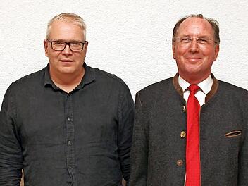 Im Foto (von links) 2. Vorsitzender Bj&ouml;rn Ortmann, Schriftf&uuml;hrer Michael Schories, Vorsitzenden Thomas Heilmann und Schatzmeisterin Adriana Strbac.