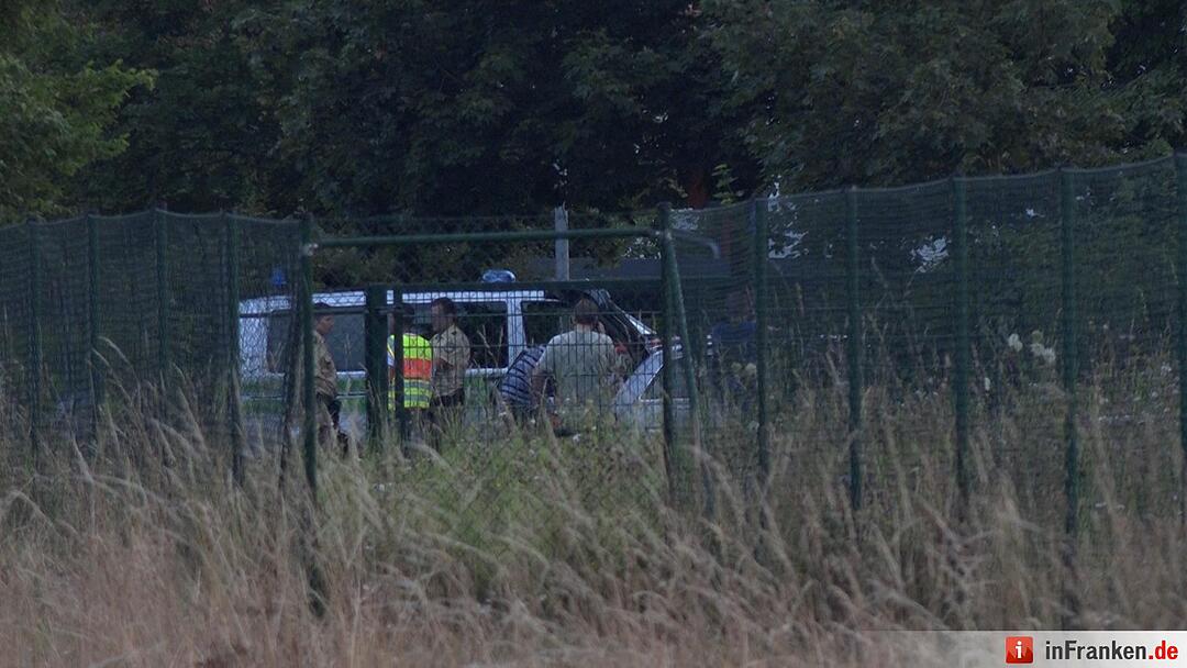 Polizeilicher Schusswaffengebrauch im Landkreis Erlangen-Hoechstadt - Fluechtender richtet sich selbst
