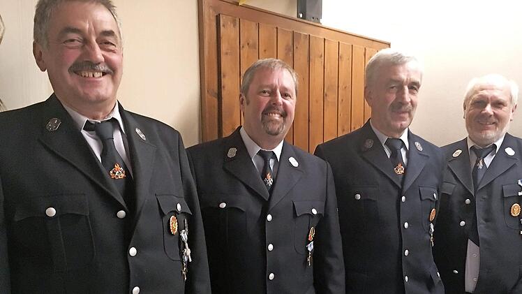 Gold gab es für (von links): Lothar Kraus, Georg Schneider, Reinhard Hembacher, Harald Hergenröder.  Fotos: Petra Heurich