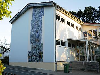 Das geliebte Mosaik an der Grundschule Wiesenthau Foto: Franz Galster