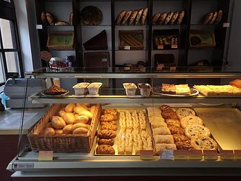 Forchheim: Celina (19) eröffnet neue Bäckerei "Brotkörbchen"