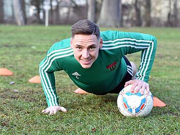 Um sein Leistungsniveau zu halten, macht Martin Thomann (FC 05 Schweinfurt) viel Krafttraining. Fotos: Dominik Großpietsch