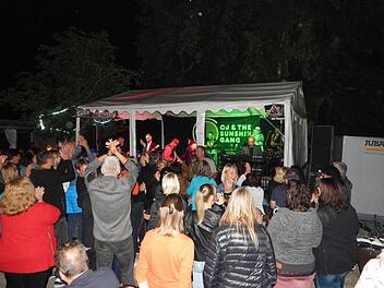 Straßenfest Neudrossenfeld bedeutet auch viel Musik und ausgelassene Stimmung.  Foto: Horst Wunner