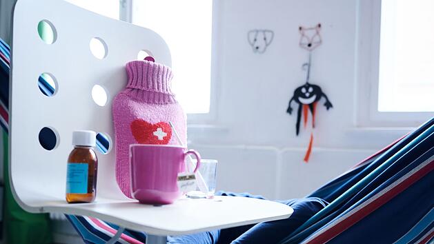 Ein kleiner Junge aus Zypern hofft auf eine dringende Herz-OP - doch mehrere Kliniken lehnen den Eingriff ab.