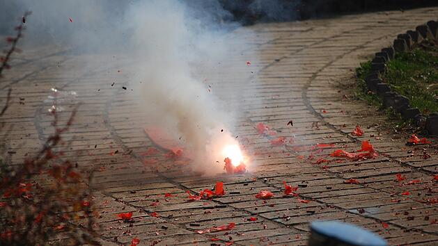 Erlangen: Feuerwerk schießen - Ordnungsbehörde und Feuerwehr mit Hinweisen