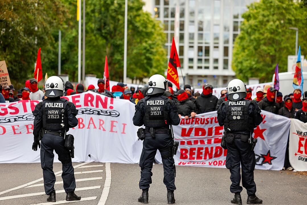 Blockade-Aktion von "Rheinmetall entwaffnen"