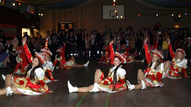 Die hübschen Mädels der Prinzengarde Steinwiesen. Foto: Susanne Deuerling