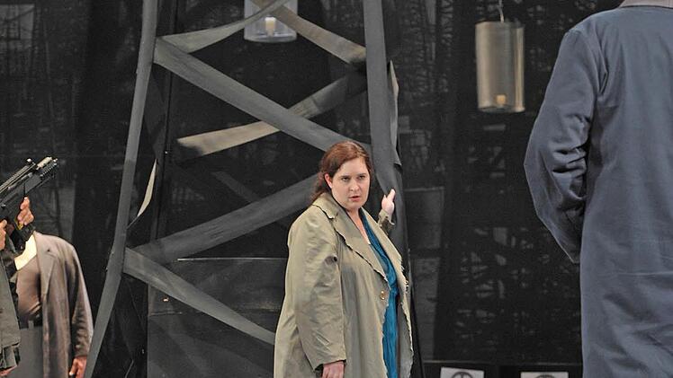 Szene aus Bellinis "Norma" am Landestheater Coburg.Foto: Andrea Kremper