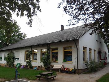 Der Kindergarten St. Laurentius in Walsdorf ist in einem baulich schlechten Zustand, so dass eine umfassende Sanierung oder sogar ein Neubau notwendig ist. Foto: Gemeinde Walsdorf