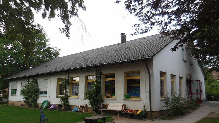 Der Kindergarten St. Laurentius in Walsdorf ist in einem baulich schlechten Zustand, so dass eine umfassende Sanierung oder sogar ein Neubau notwendig ist. Foto: Gemeinde Walsdorf