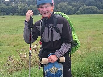 Mit dem Longboard fuhr Jonas Martin fast 1000 Kilometer vom nördlichen Ende Deutschlands bis nach Bad Kissingen. Foto: Carmen Schmitt
