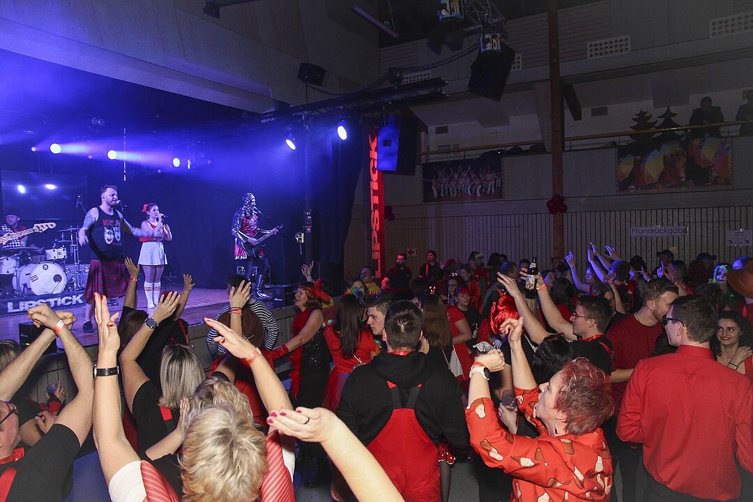 Faschingsparty vom Feinsten in der Stadthalle Stadtsteinach.
