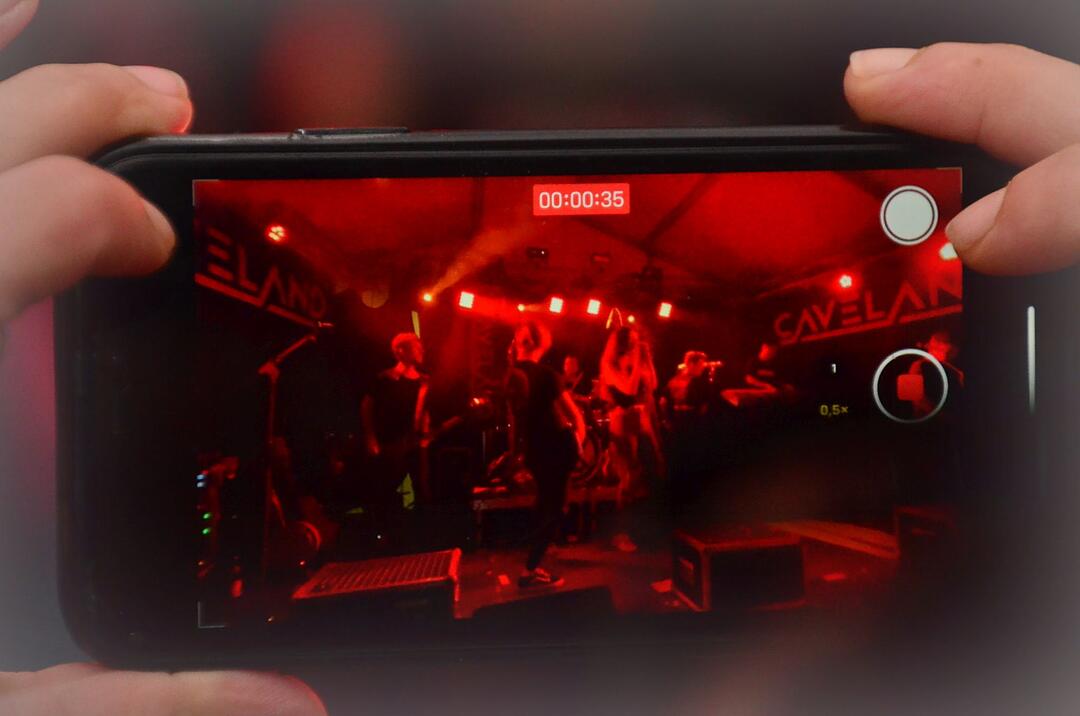Party mit der Band "CAVELAND"