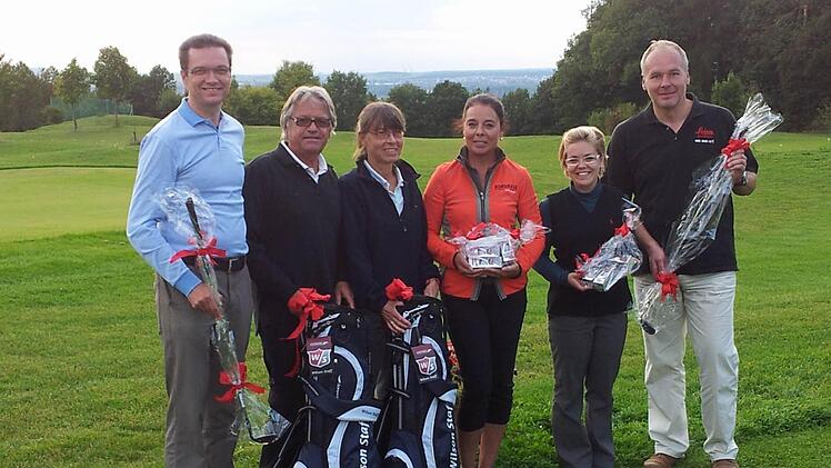 Die Preisträger des Aldiana/Aon-Beginner-Cups 2012, von links  Reinhold Nastvogel, Valentin Kraus, Margit Fischer, Petra Muffler, Christin Lehnard und Matthias Tewes.