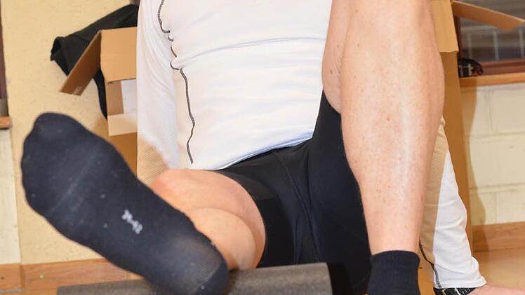 Blackroll-Training mit Rüdiger Kurz, Fitness-Coach in der KissSalis-Therme. Foto: Jürgen Schmitt